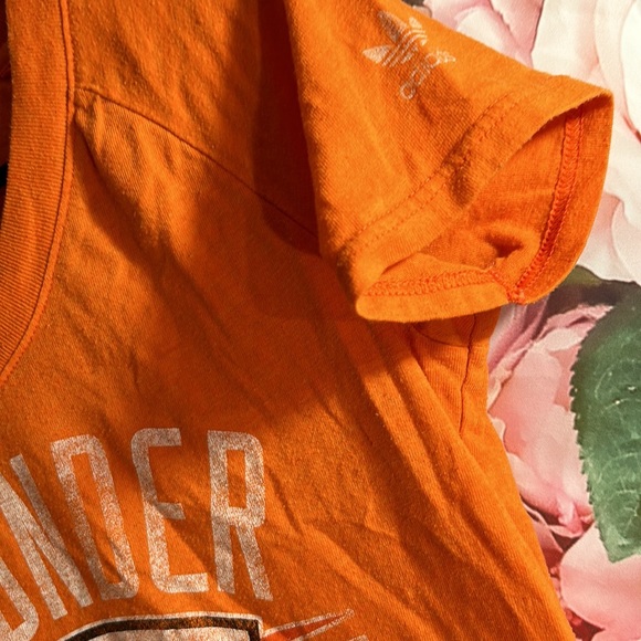 OKC Thunder size M short sleeve adidas tee - Picture 8 of 10